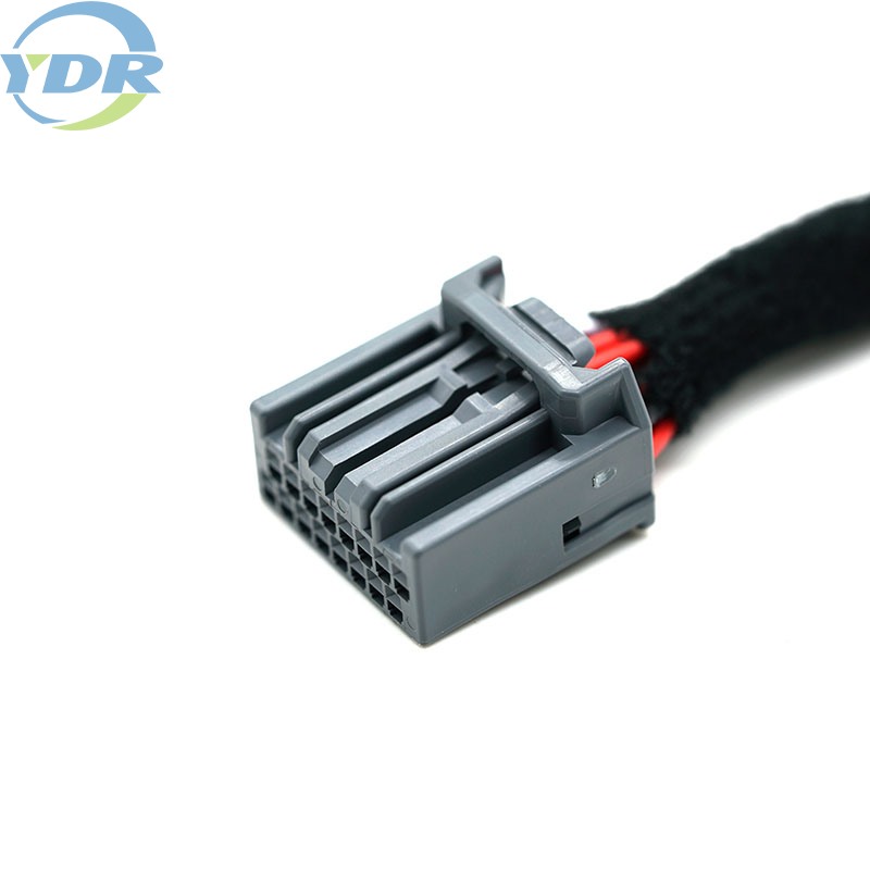 Jaký je rozdíl mezi sestavou kabelu a sestavou svazku?